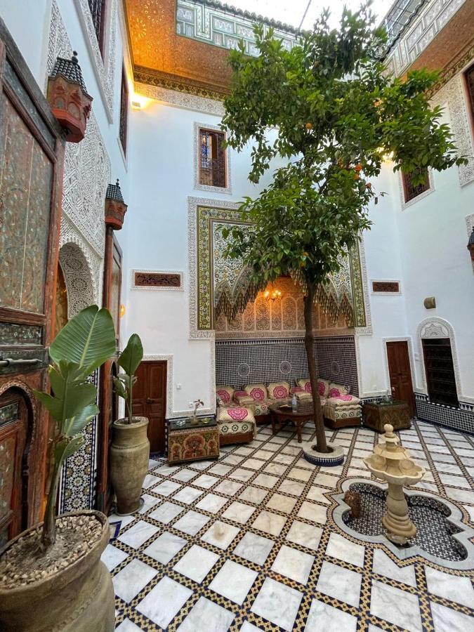 Riad Phoenix Fez Buitenkant foto