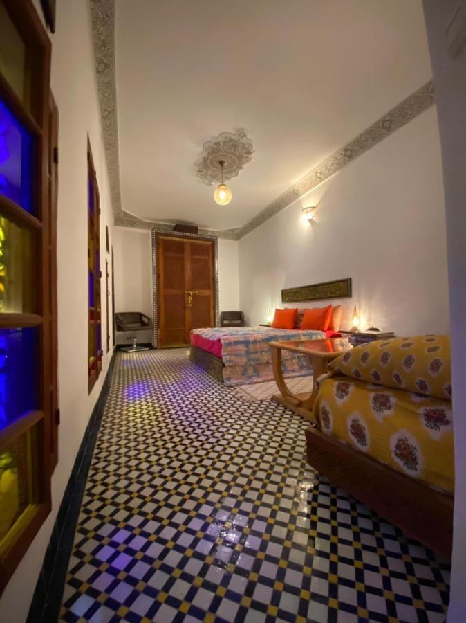 Riad Phoenix Fez Buitenkant foto