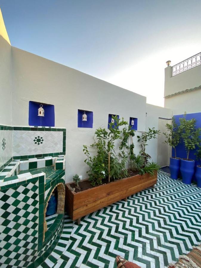 Riad Phoenix Fez Buitenkant foto